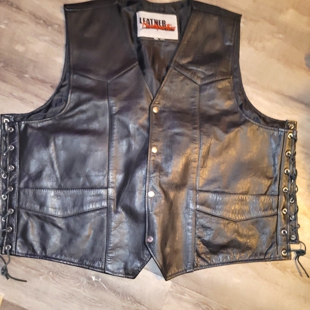 Leather Headquarters Black Bike Biker Leather Vest Size 4X With 5 Pock…